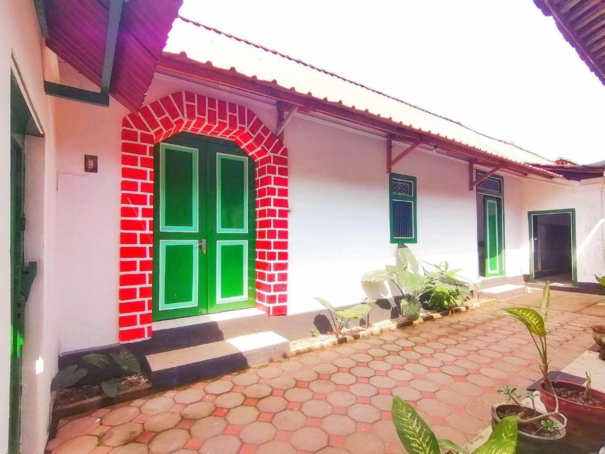 Reddoorz Syariah @ Ndalem Kembang Sore 2*