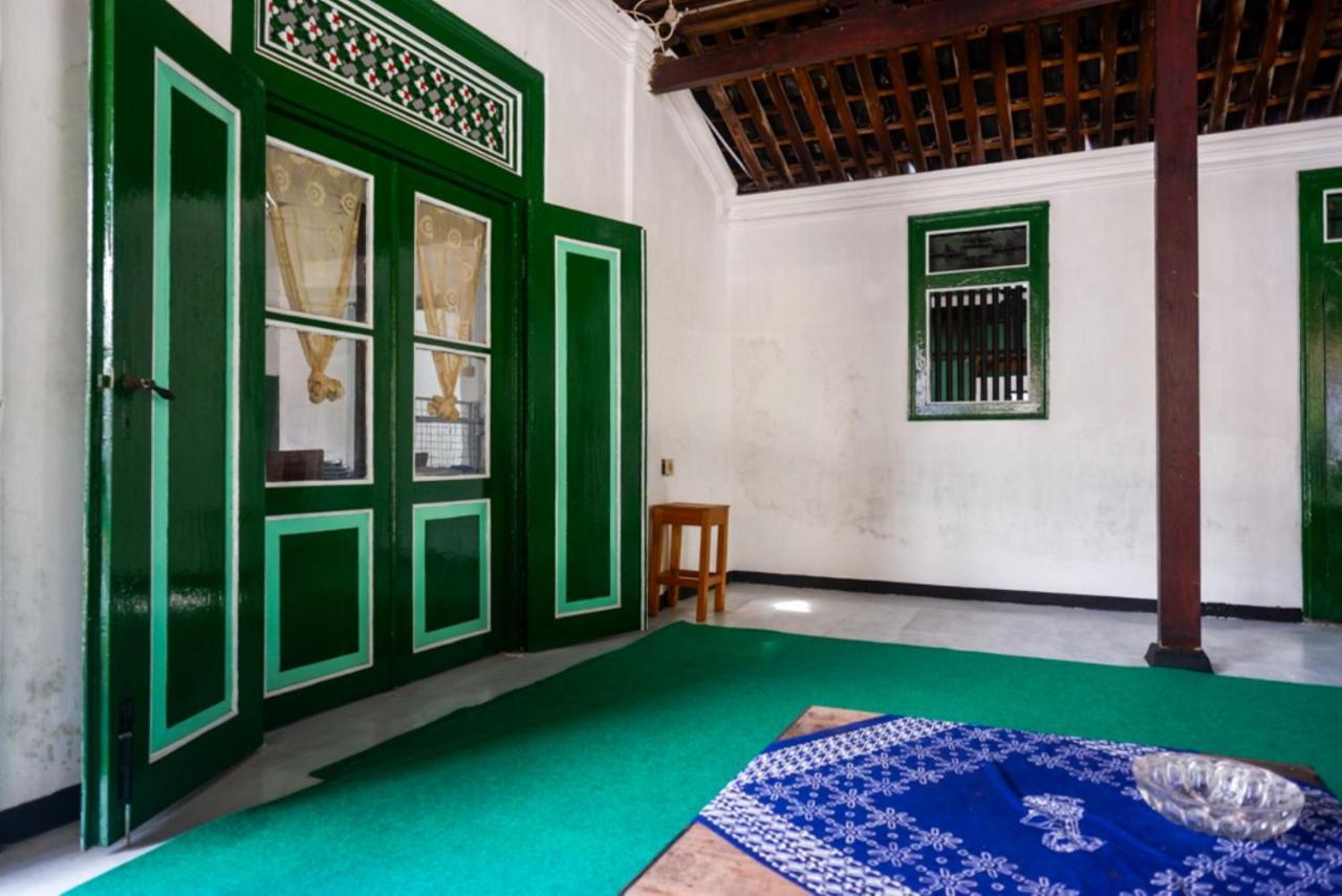 Reddoorz Syariah @ Ndalem Kembang Sore 2*