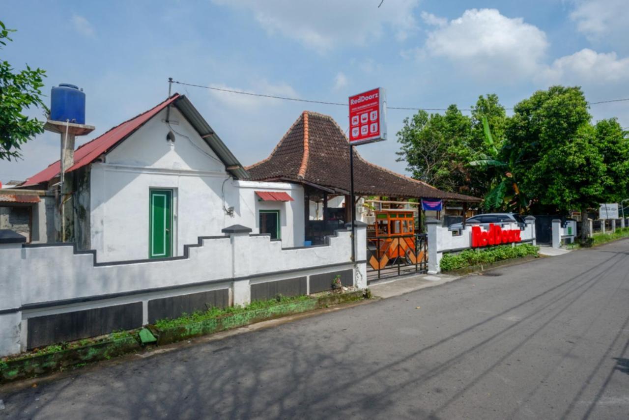 Reddoorz Syariah @ Ndalem Kembang Sore Hotel